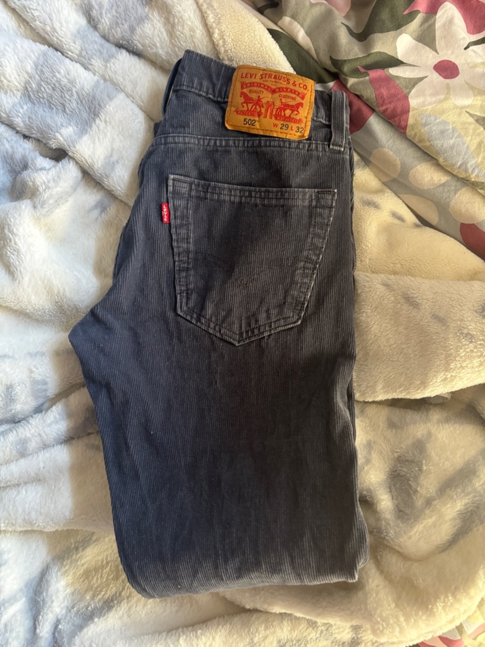 Levi's 502 Corduroy Jeans in Charcoal Gray